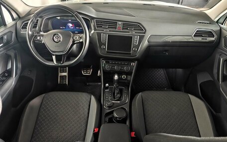 Volkswagen Tiguan II, 2017 год, 2 375 000 рублей, 11 фотография