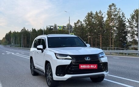 Lexus LX, 2022 год, 15 300 000 рублей, 26 фотография
