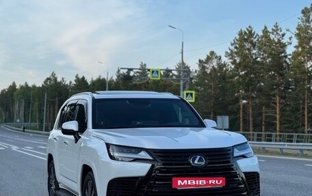 Lexus LX, 2022 год, 15 300 000 рублей, 25 фотография