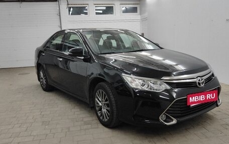 Toyota Camry, 2016 год, 2 300 000 рублей, 4 фотография