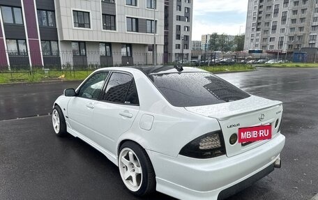 Lexus IS II рестайлинг 2, 2001 год, 2 300 000 рублей, 3 фотография