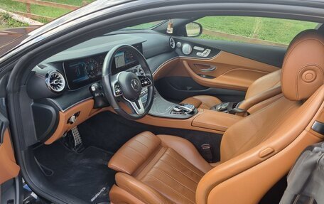 Mercedes-Benz E-Класс, 2019 год, 4 299 000 рублей, 8 фотография