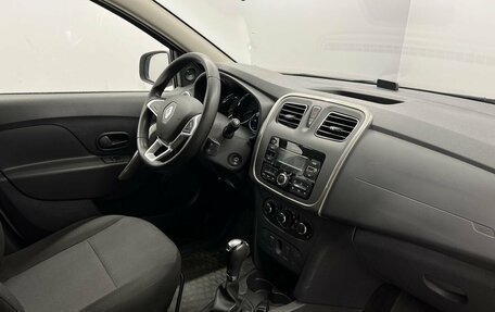 Renault Logan II, 2018 год, 949 000 рублей, 9 фотография