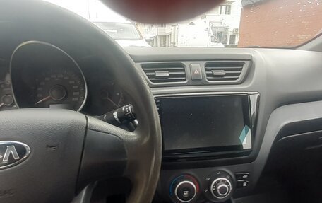 KIA Rio III рестайлинг, 2013 год, 1 000 000 рублей, 4 фотография