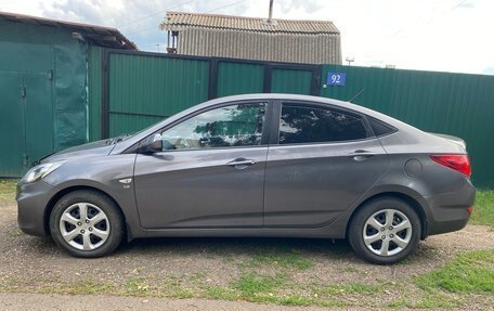 Hyundai Solaris II рестайлинг, 2012 год, 920 000 рублей, 3 фотография