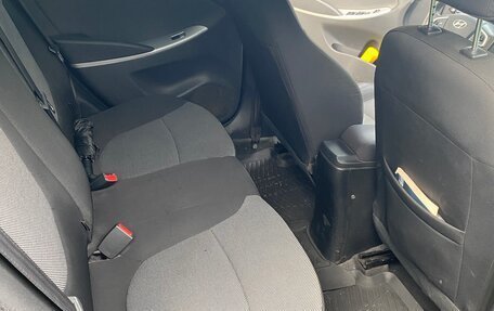 Hyundai Solaris II рестайлинг, 2012 год, 920 000 рублей, 11 фотография