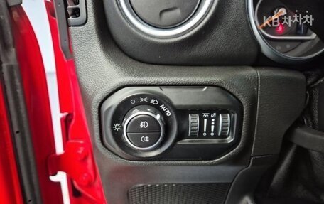 Jeep Wrangler, 2021 год, 3 332 030 рублей, 17 фотография