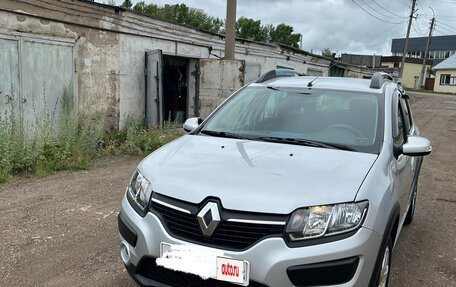 Renault Sandero II рестайлинг, 2014 год, 950 000 рублей, 2 фотография