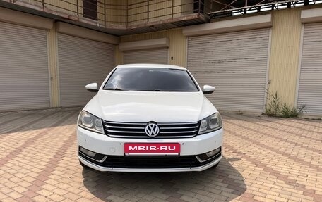 Volkswagen Passat B7, 2011 год, 799 000 рублей, 3 фотография