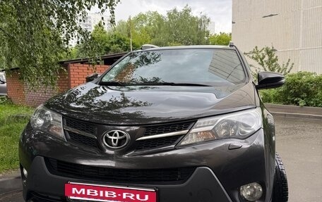 Toyota RAV4, 2014 год, 1 750 000 рублей, 2 фотография
