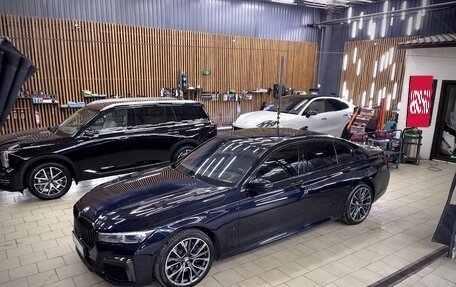 BMW 7 серия, 2018 год, 4 650 000 рублей, 9 фотография