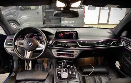 BMW 7 серия, 2018 год, 4 650 000 рублей, 13 фотография