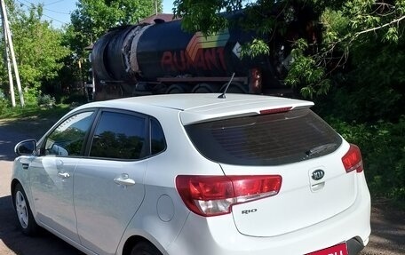 KIA Rio III рестайлинг, 2015 год, 930 000 рублей, 4 фотография