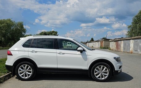 Volkswagen Tiguan II, 2017 год, 2 850 000 рублей, 5 фотография