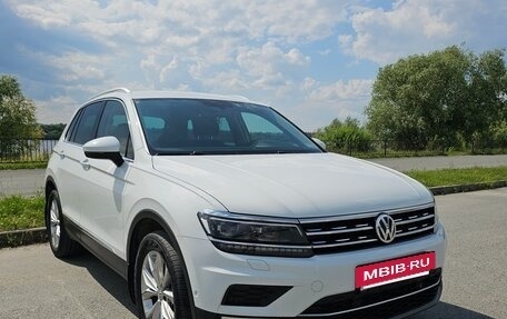 Volkswagen Tiguan II, 2017 год, 2 850 000 рублей, 6 фотография
