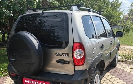 Chevrolet Niva I рестайлинг, 2013 год, 534 000 рублей, 3 фотография