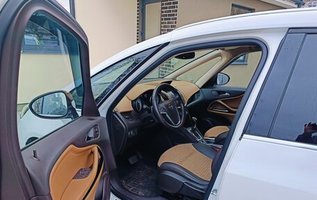 Opel Zafira C рестайлинг, 2015 год, 1 400 000 рублей, 3 фотография