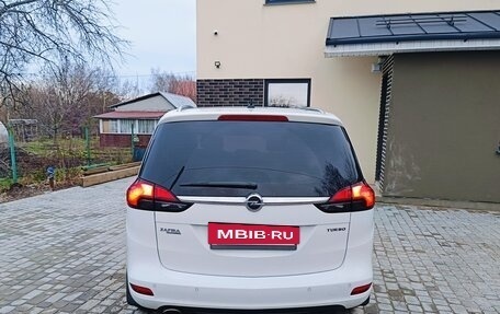 Opel Zafira C рестайлинг, 2015 год, 1 400 000 рублей, 2 фотография