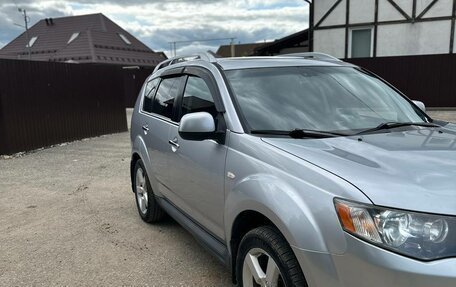 Mitsubishi Outlander III рестайлинг 3, 2008 год, 920 000 рублей, 3 фотография