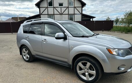 Mitsubishi Outlander III рестайлинг 3, 2008 год, 920 000 рублей, 9 фотография