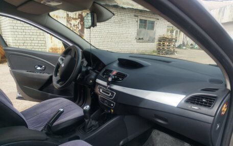 Renault Fluence I, 2010 год, 800 000 рублей, 2 фотография