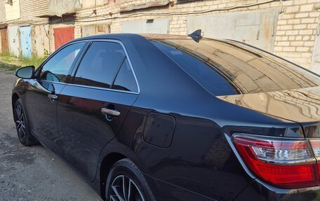 Toyota Camry, 2017 год, 2 600 000 рублей, 10 фотография