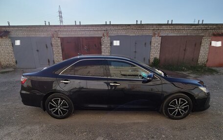 Toyota Camry, 2017 год, 2 600 000 рублей, 3 фотография