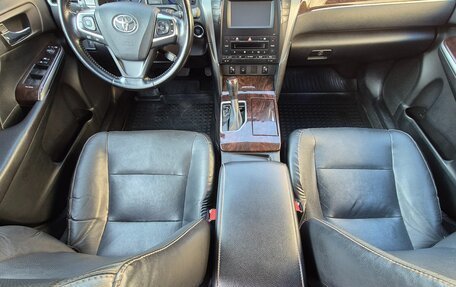 Toyota Camry, 2017 год, 2 600 000 рублей, 21 фотография