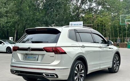 Volkswagen Tiguan II, 2021 год, 3 395 000 рублей, 3 фотография