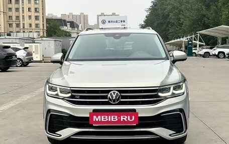 Volkswagen Tiguan II, 2021 год, 3 395 000 рублей, 2 фотография