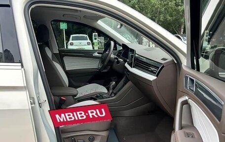Volkswagen Tiguan II, 2021 год, 3 395 000 рублей, 7 фотография