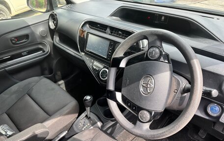 Toyota Aqua I, 2018 год, 1 400 000 рублей, 5 фотография