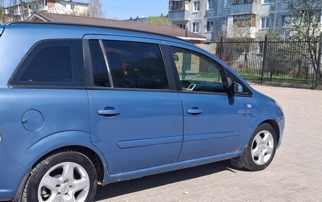 Opel Zafira B, 2008 год, 380 000 рублей, 3 фотография