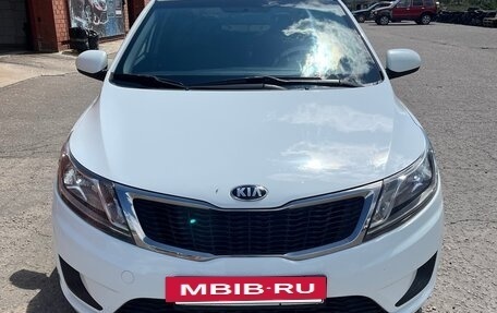 KIA Rio III рестайлинг, 2014 год, 1 050 000 рублей, 2 фотография