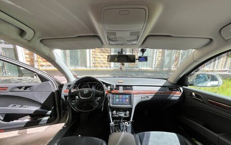 Skoda Superb III рестайлинг, 2012 год, 1 150 000 рублей, 13 фотография