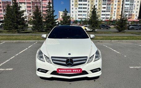 Mercedes-Benz E-Класс, 2011 год, 1 450 000 рублей, 2 фотография