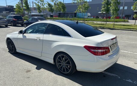 Mercedes-Benz E-Класс, 2011 год, 1 450 000 рублей, 6 фотография