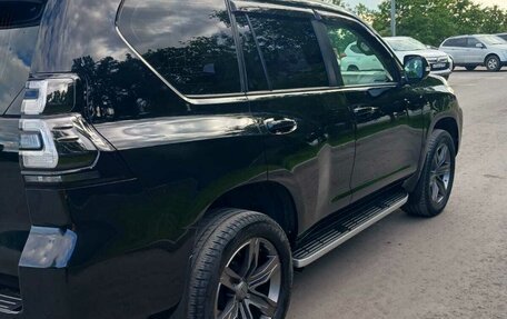 Toyota Land Cruiser Prado 150 рестайлинг 2, 2020 год, 7 500 000 рублей, 6 фотография