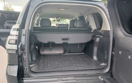 Toyota Land Cruiser Prado 150 рестайлинг 2, 2020 год, 7 500 000 рублей, 10 фотография