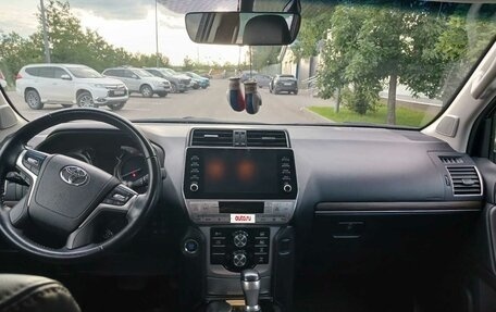 Toyota Land Cruiser Prado 150 рестайлинг 2, 2020 год, 7 500 000 рублей, 12 фотография