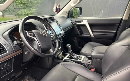 Toyota Land Cruiser Prado 150 рестайлинг 2, 2020 год, 7 500 000 рублей, 16 фотография