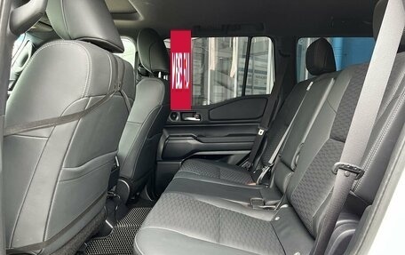 Toyota Land Cruiser Prado, 2024 год, 10 999 000 рублей, 12 фотография
