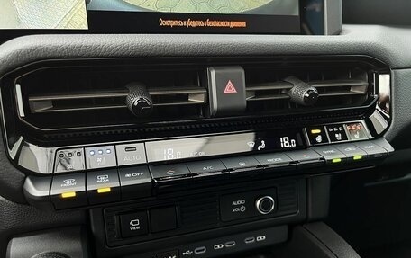 Toyota Land Cruiser Prado, 2024 год, 10 999 000 рублей, 17 фотография