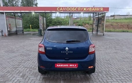 Renault Sandero II рестайлинг, 2014 год, 1 100 000 рублей, 2 фотография
