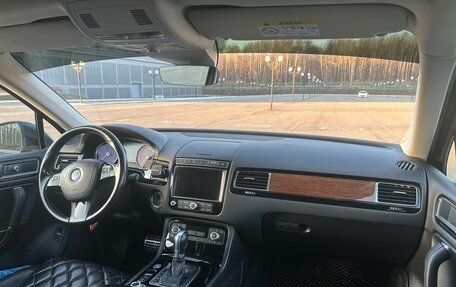 Volkswagen Touareg III, 2016 год, 3 250 000 рублей, 2 фотография