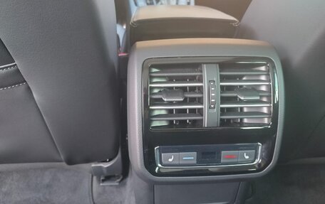 Volkswagen Passat B8 рестайлинг, 2018 год, 2 990 000 рублей, 13 фотография