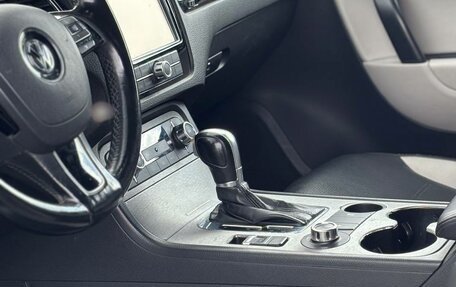 Volkswagen Touareg III, 2011 год, 1 690 000 рублей, 5 фотография