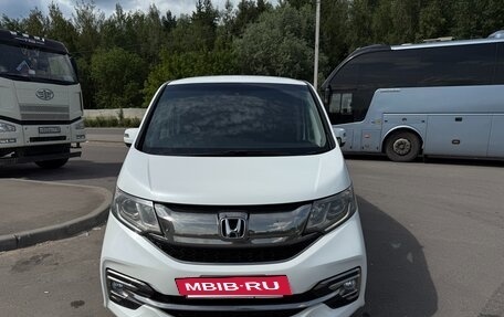 Honda Stepwgn IV, 2016 год, 2 270 000 рублей, 3 фотография
