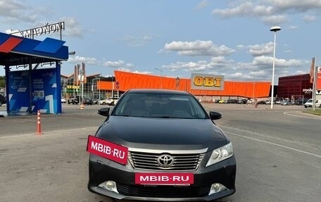 Toyota Camry, 2012 год, 2 100 000 рублей, 2 фотография