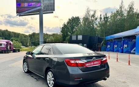 Toyota Camry, 2012 год, 2 100 000 рублей, 4 фотография